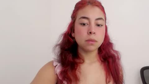 Lily Roberts online show from December 21, 3:16 pm