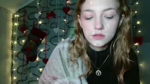 small lily online show from January 11, 4:34 pm