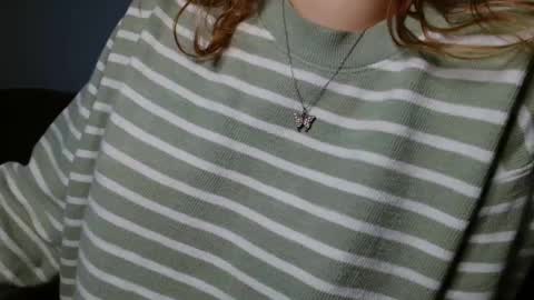 small lily online show from April 8, 4:31 pm