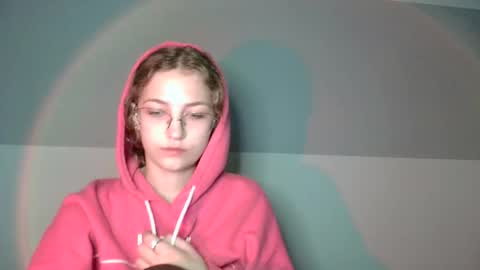 Snapshot of lily_tayberry chatting on September 30, 7:14 am small lily online show from September 30, 7:14 am