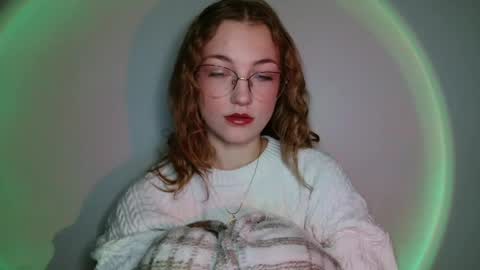 small lily online show from January 16, 8:32 am