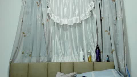 Lily online show from April 21, 8:21 am