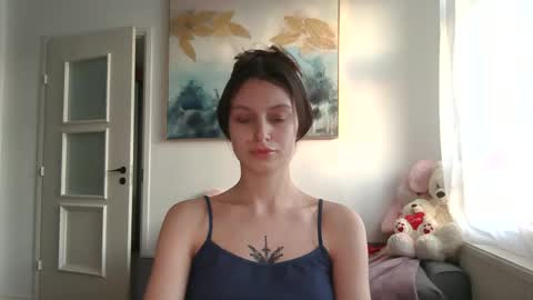 lilycandy_ online show from March 20, 4:12 pm