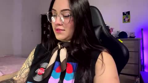 Lily online show from June 22, 11:57 pm