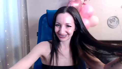 Snapshot of lilymellow chatting on January 18, 8:41 am Lily online show from January 18, 8:41 am