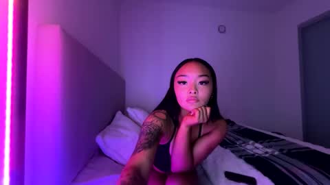 lilypowpow online show from December 5, 3:06 am