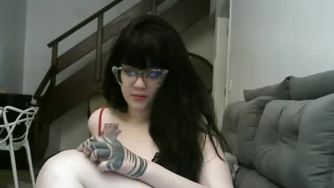 Snapshot of lilyswear chatting on September 11, 7:53 am lilyswear online show from September 11, 7:53 am