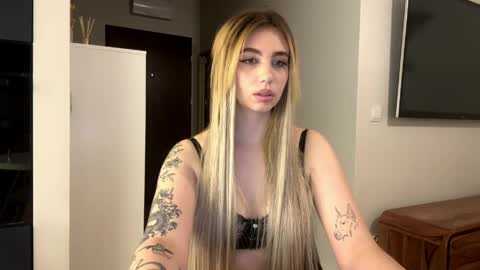 Lily online show from March 26, 6:53 pm