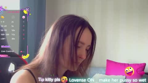 LilyXSky online show from April 13, 11:11 am