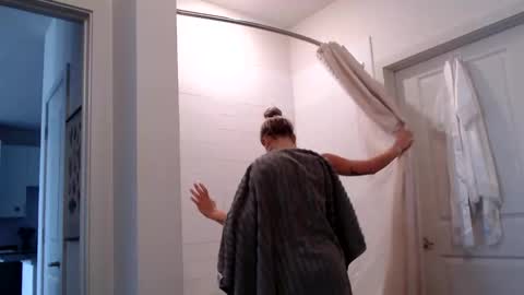 Lily Monroe online show from November 1, 7:07 pm