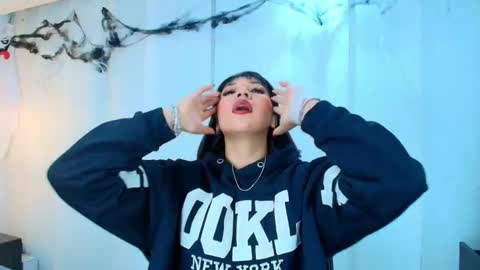  Lina Bedoya  online show from November 6, 11:49 am