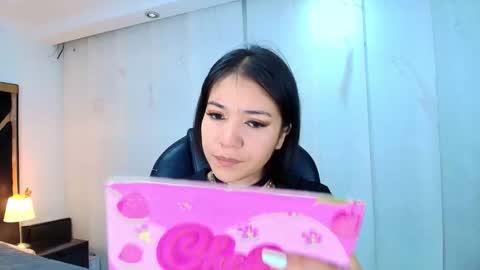  Lina Bedoya  online show from February 11, 11:55 am