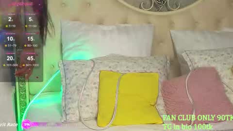 Snapshot of lina_robbins chatting on October 7, 4:17 am Lina Robbins online show from October 7, 4:17 am