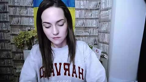 Lina online show from November 17, 8:37 am