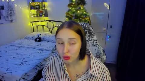 Lina online show from December 4, 9:48 pm