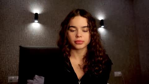 Linda online show from November 26, 1:45 pm