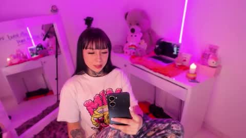 Lindaa maria  online show from November 4, 5:23 am