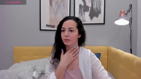 Snapshot of lindainsatiable chatting on February 8, 1:32 am Linda online show from February 8, 1:32 am