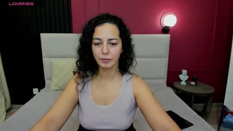 Snapshot of lindainsatiable chatting on October 10, 2:16 am Linda online show from October 10, 2:16 am