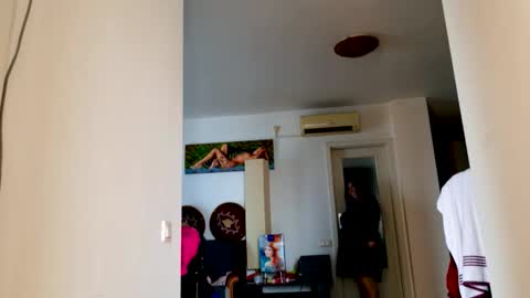 Linda online show from November 5, 7:35 am