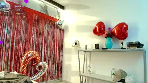  Lindsey  online show from February 15, 11:42 am