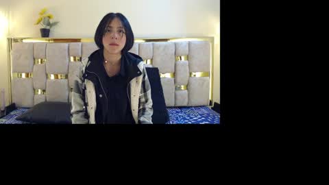 Snapshot of ling_ling24 chatting on February 18, 3:21 am ling ling24 online show from February 18, 3:21 am