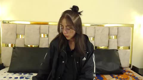 Snapshot of ling_ling24 chatting on March 11, 3:14 am ling ling24 online show from March 11, 3:14 am