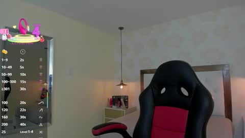  L I N Z I online show from November 20, 12:39 pm