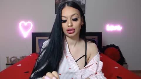 Lisa online show from March 1, 9:15 pm