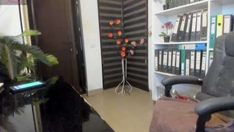 lisa online show from November 14, 3:28 am