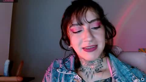 Snapshot of lisa_avila_ chatting on March 6, 3:13 am Lisa online show from March 6, 3:13 am