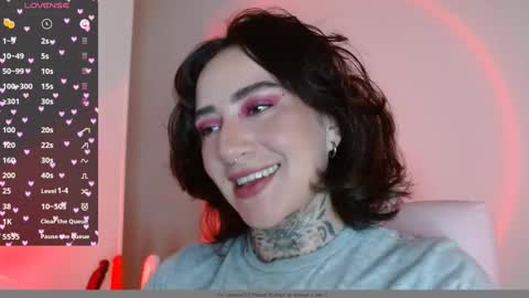 Snapshot of lisa_avila_ chatting on December 7, 10:17 pm Lisa online show from December 7, 10:17 pm