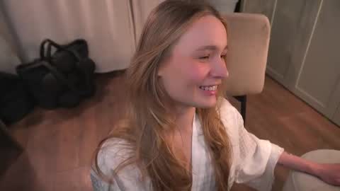 Elisabeth or Lisa online show from February 5, 9:29 pm