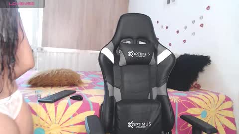 faisury online show from November 10, 3:29 pm