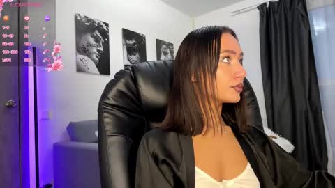 Lisa online show from October 12, 1:13 pm