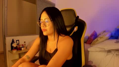 Lisa Thompson online show from November 2, 2:37 am