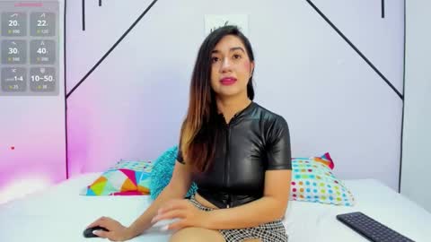 lisa white  online show from December 2, 1:35 pm