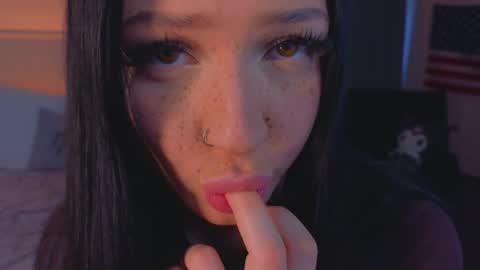 lisaaaliss online show from May 28, 10:57 am
