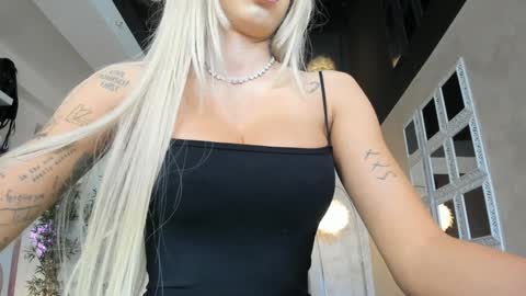 Snapshot of lisaakira chatting on March 10, 7:00 am onlyfans-lisaakira instagram-lisaakira9 twitter-lisaakira4 online show from March 10, 7:00 am