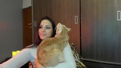 Snapshot of lisainthesky chatting on February 23, 10:05 pm lisainthesky online show from February 23, 10:05 pm