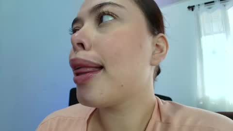 Lisbet online show from February 8, 2:16 pm