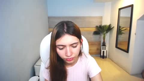 Liseth Fox online show from December 4, 7:34 pm