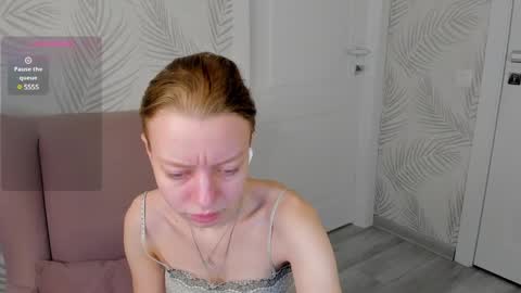 Snapshot of lissa_kitsune chatting on February 25, 7:09 am Lissa online show from February 25, 7:09 am