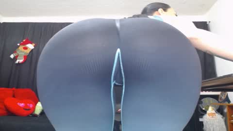 Snapshot of litas_secrets chatting on January 3, 11:01 pm LITA a sexy milf online show from January 3, 11:01 pm