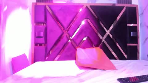 Ashley online show from November 13, 6:40 pm