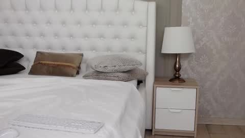 Iris online show from September 24, 4:44 am