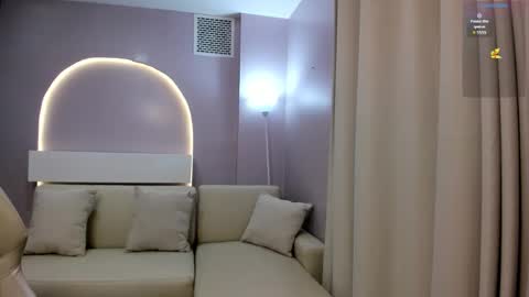 Snapshot of little_doll_4u chatting on October 14, 3:03 pm ANNI online show from October 14, 3:03 pm