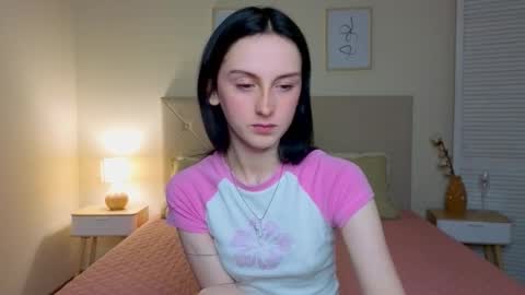 little_mollee online show from October 5, 8:25 pm