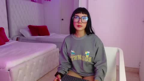 Paulette online show from April 18, 4:26 am