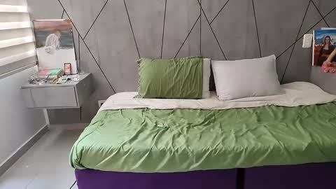 Snapshot of little_princess_maya chatting on February 9, 6:37 pm Maya online show from February 9, 6:37 pm